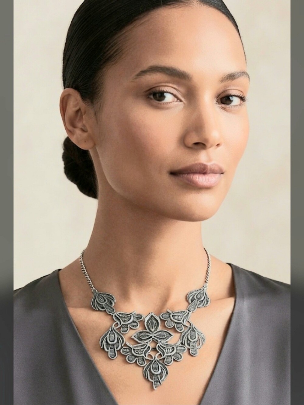 Vintage Inspired Silver Tone Filigree Lace Floral Bib Statement Necklace